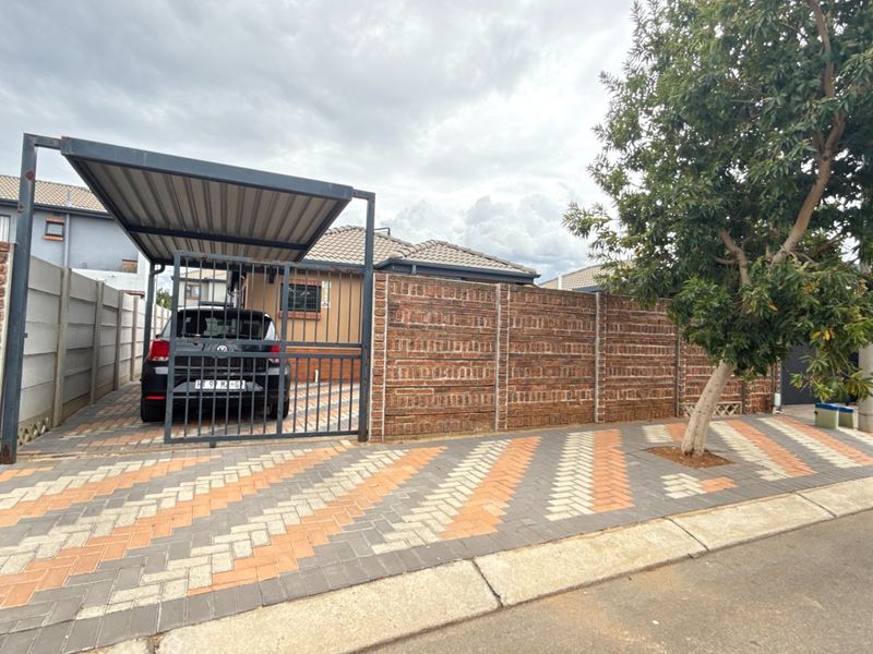 Modern Comfort in a Safe, Welcoming Community - Photo 3