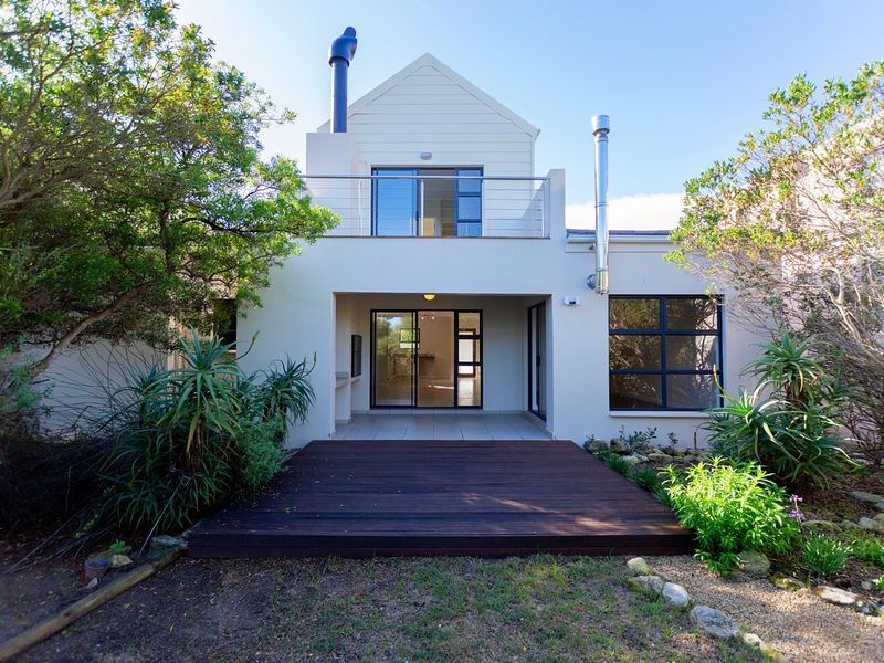 Charming Three-Bedroom Duplex in Langebaan Country Estate - Photo 7