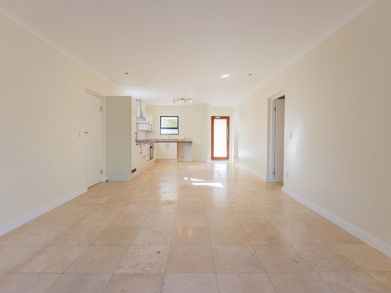 Charming Three-Bedroom Duplex in Langebaan Country Estate - Photo 9