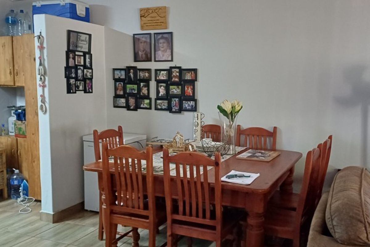 Charming 2-Bedroom Flat in the Heart of Bela-Bela - Photo 5