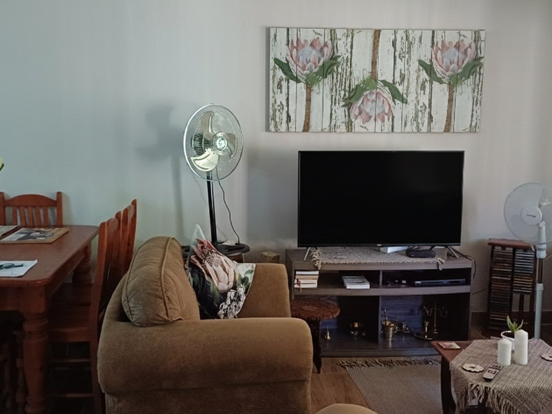 Charming 2-Bedroom Flat in the Heart of Bela-Bela - Photo 10