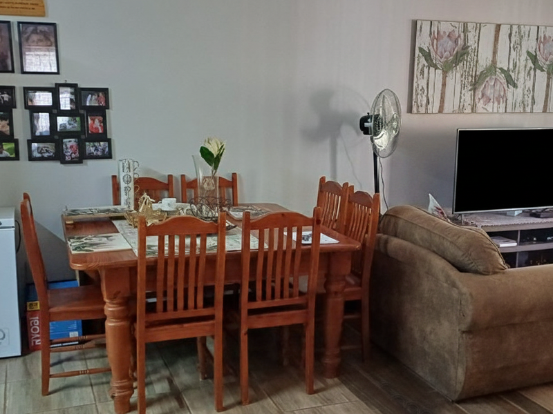 Charming 2-Bedroom Flat in the Heart of Bela-Bela - Photo 8