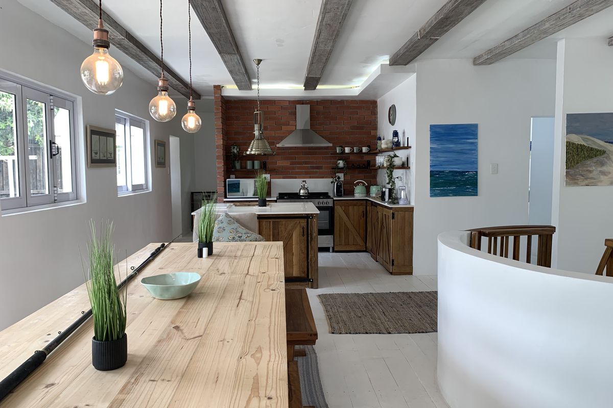 Spacious Home for Semi Long-Term Rental - Photo 3