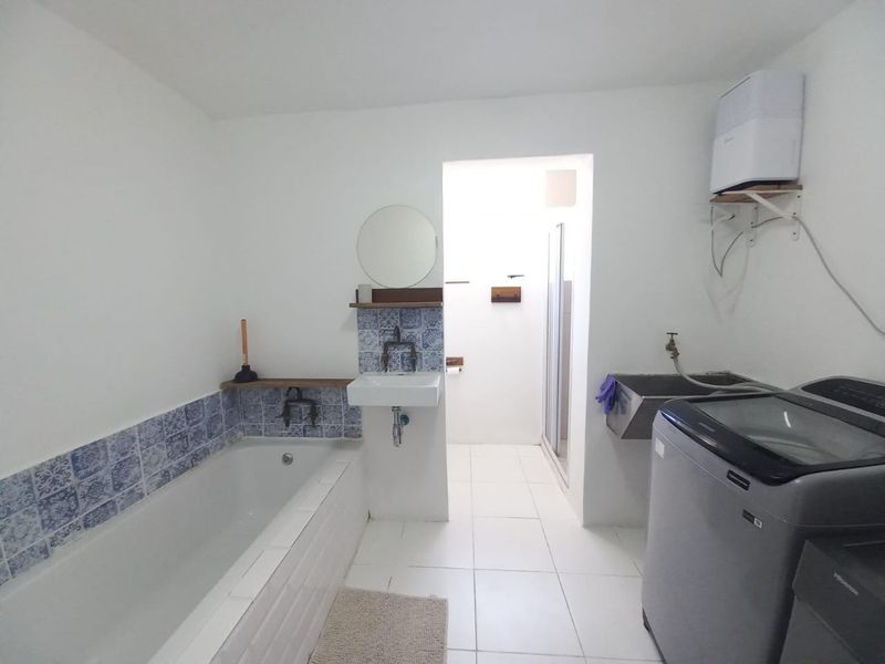 Spacious Home for Semi Long-Term Rental - Photo 9