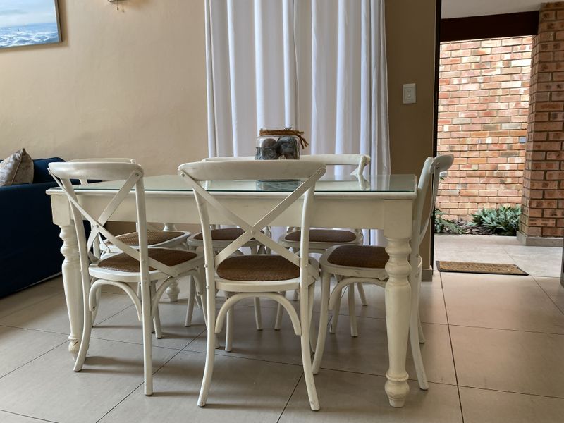 Stylish Ballito Villa - Close to Beach &  Promenade - Photo 9