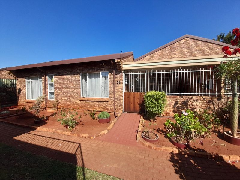 Spacious Retirement Unit for Sale in Clarina - Photo 2