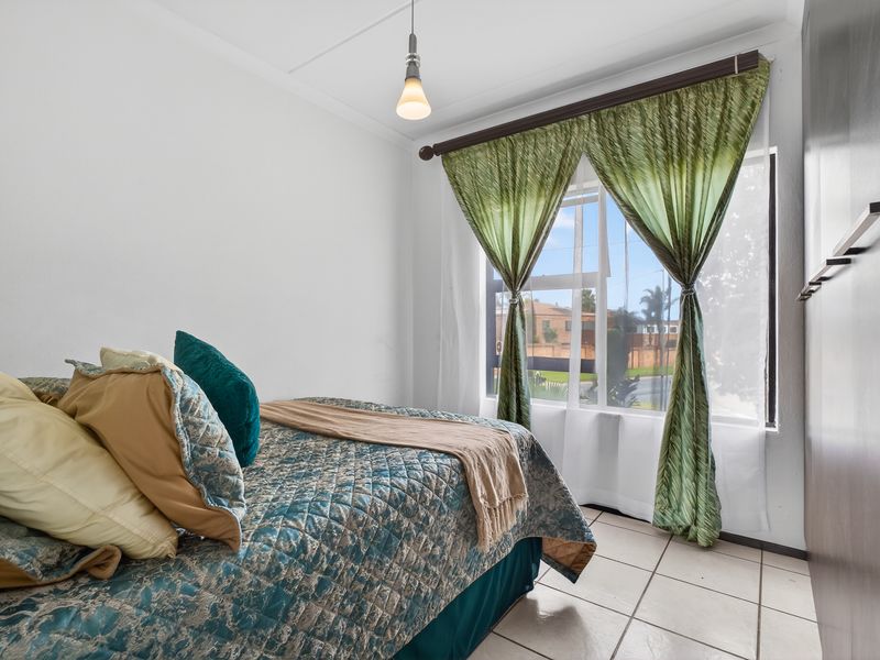 Modern 2 Bed, 1 Bath Unit for Sale in Noordhang - Photo 9