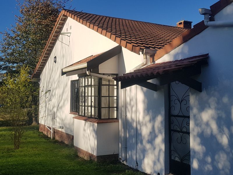MOOI RIVER -FAMILY HOME......NORTH FACING, CORNER PROPERTY, NICE VIEWS. - Photo 3