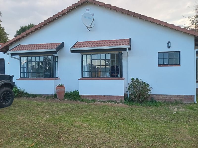 MOOI RIVER -FAMILY HOME......NORTH FACING, CORNER PROPERTY, NICE VIEWS. - Photo 4