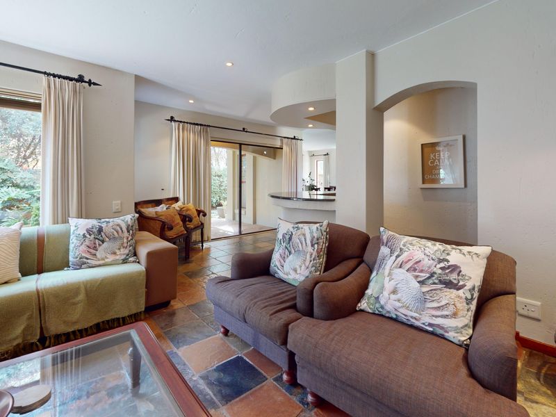 Elegant Family Living in the Heart of Serenity Estate, Parkrand - Photo 4