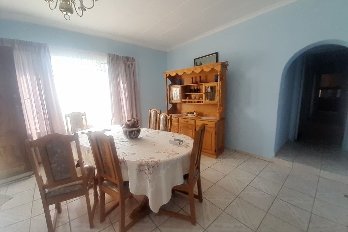 Neat family home for sale - Photo 4