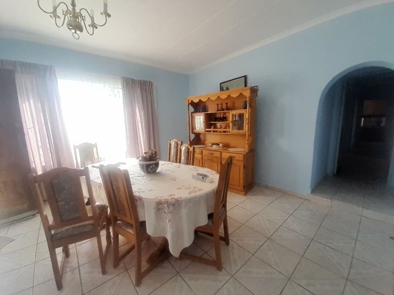 Neat family home for sale - Photo 4