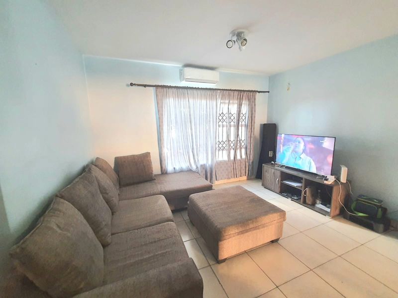 Modern Convenience in a Prime Location - Photo 5