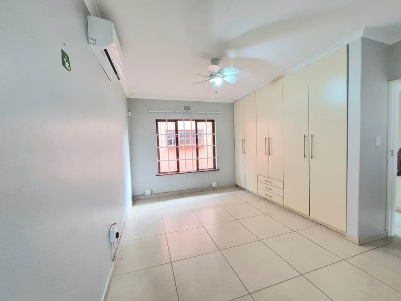 3 bedroom house - Photo 5