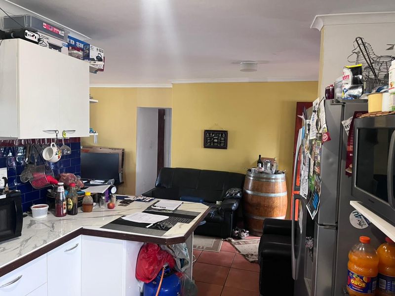 Perfect Starter Home in Worcester Wes – Discover 7 Vicky Street! - Photo 6