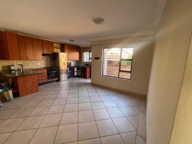 2 Bedroom Simplex To Let in Bartlett - Photo 9