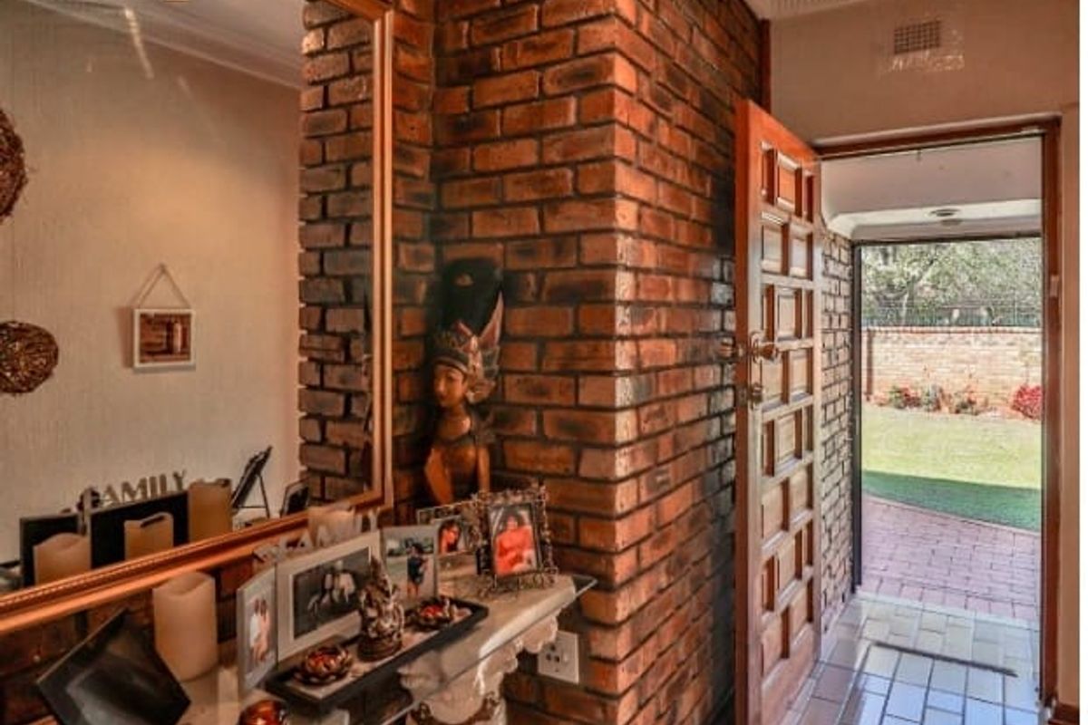 Well-Maintained Family Home with Exceptional Features - Photo 2