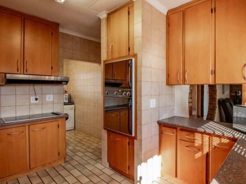 Well-Maintained Family Home with Exceptional Features - Photo 5