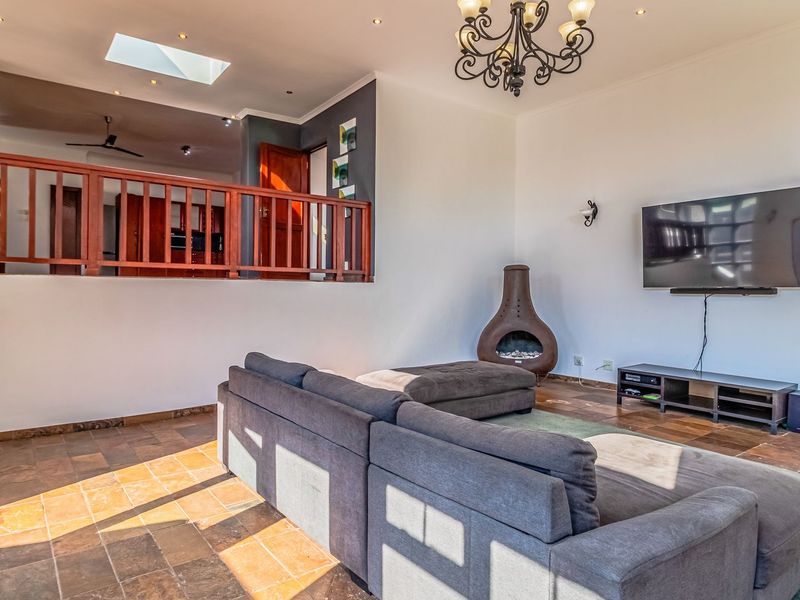 Versatile Family Living with Cottage, Office & Entertainer’s Charm - Photo 9