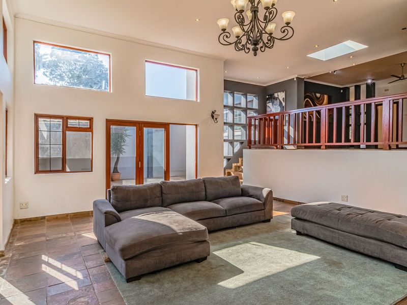 Versatile Family Living with Cottage, Office & Entertainer’s Charm - Photo 10