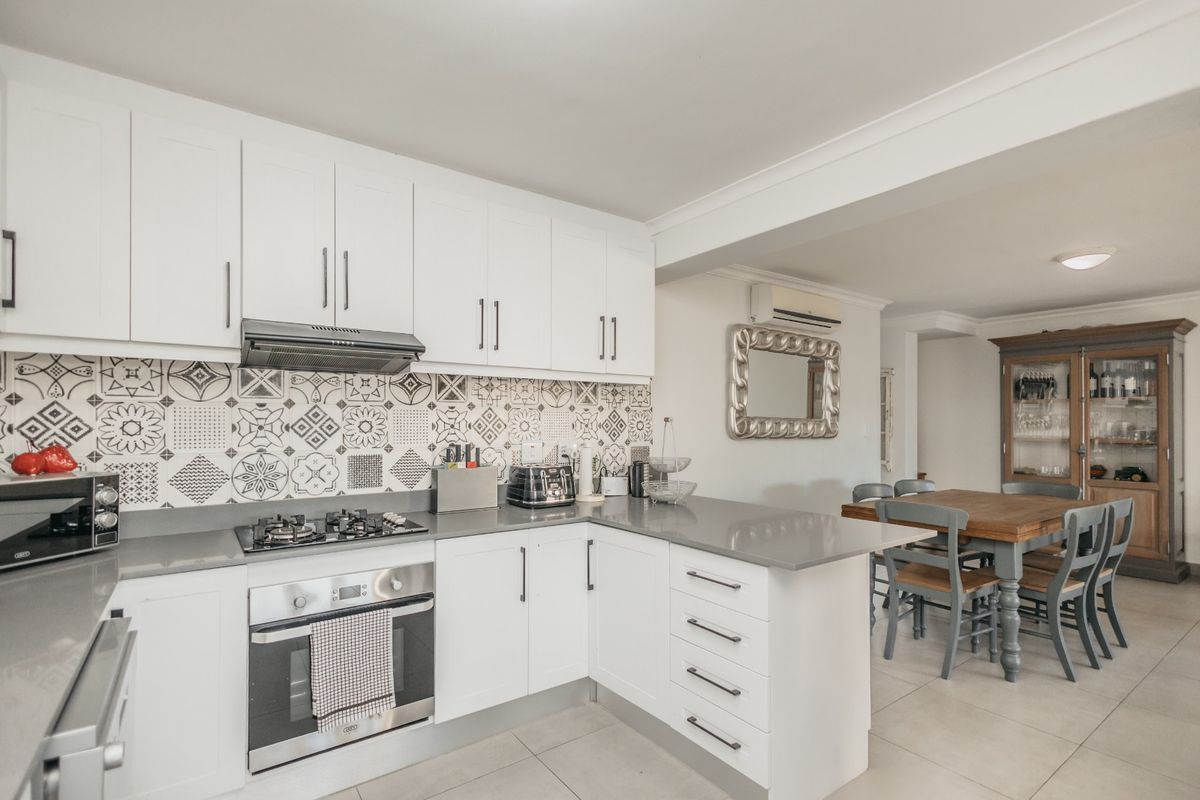 Welcome to a slice of paradise nestled in the heart of Avalon Estate! - Photo 5