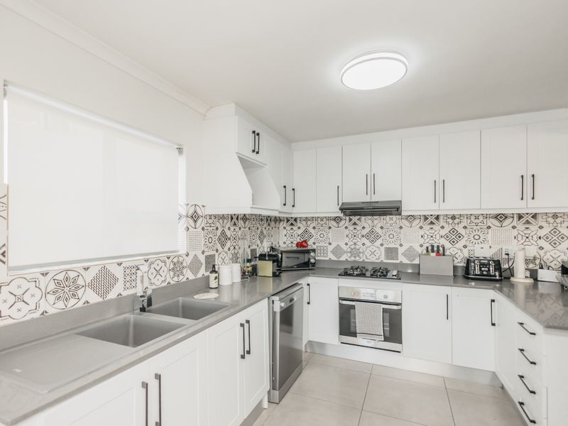 Welcome to a slice of paradise nestled in the heart of Avalon Estate! - Photo 3