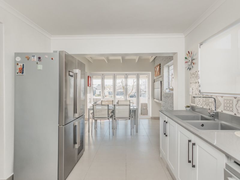 Welcome to a slice of paradise nestled in the heart of Avalon Estate! - Photo 7