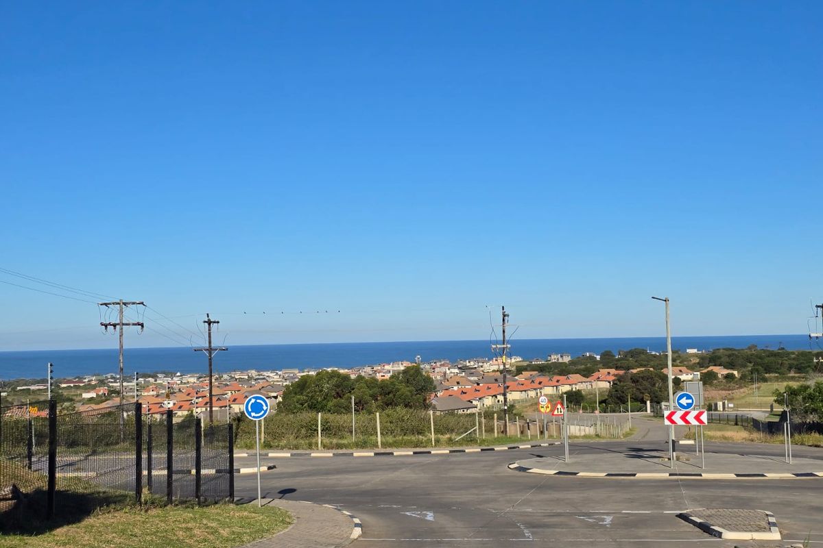 3 Bedroom home in Kidds Beach - Photo 5