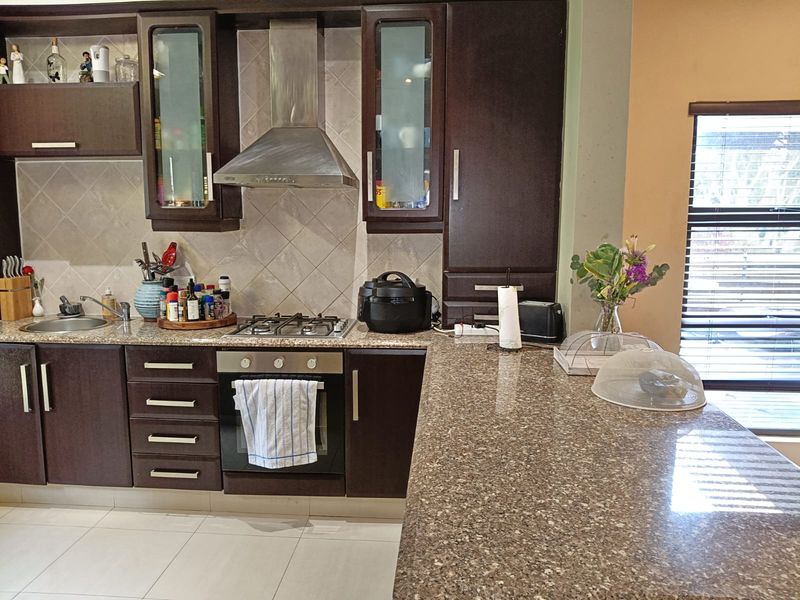 Stunning 3-bedroom duplex in Seaward Estates, Ballito—your dream home awaits! Don't miss out! - Photo 7