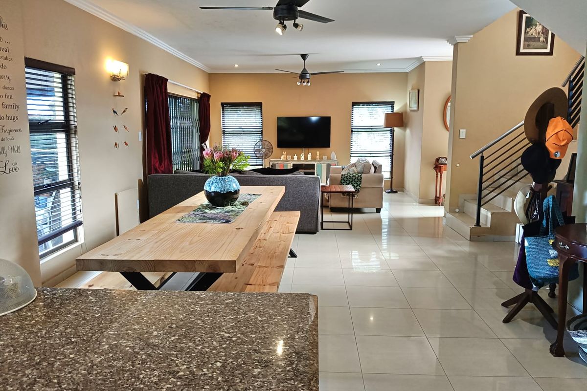 Stunning 3-bedroom duplex in Seaward Estates, Ballito—your dream home awaits! Don't miss out! - Photo 5