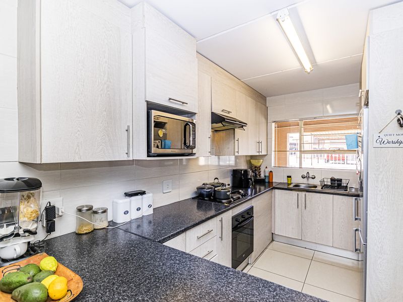 Very Beautiful Ground Floor Apartment – Perfect Location - Photo 2