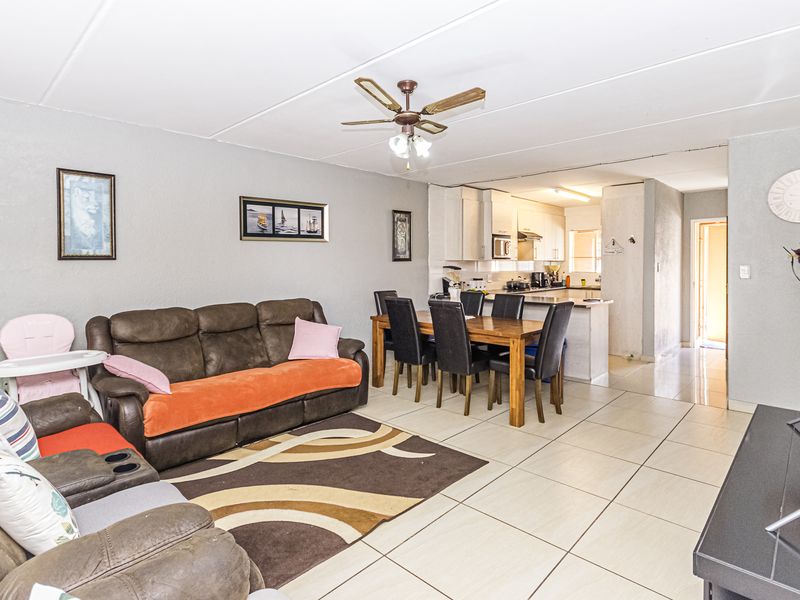 Very Beautiful Ground Floor Apartment – Perfect Location - Photo 3