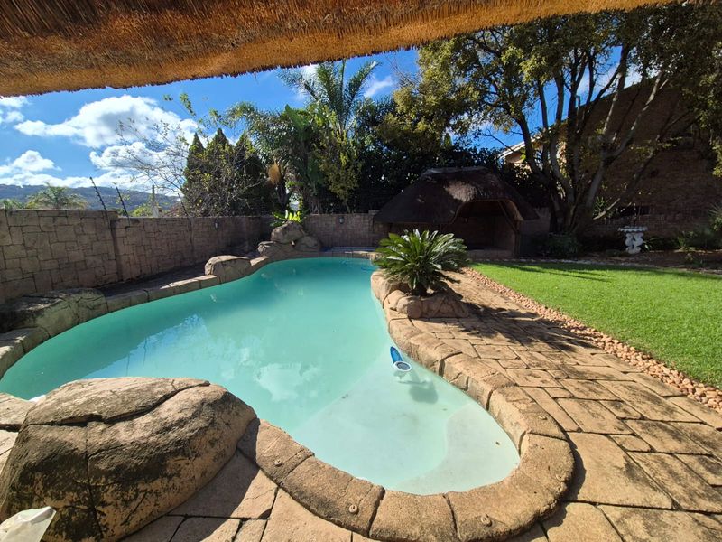Family Paradise in Glenvista - Photo 6