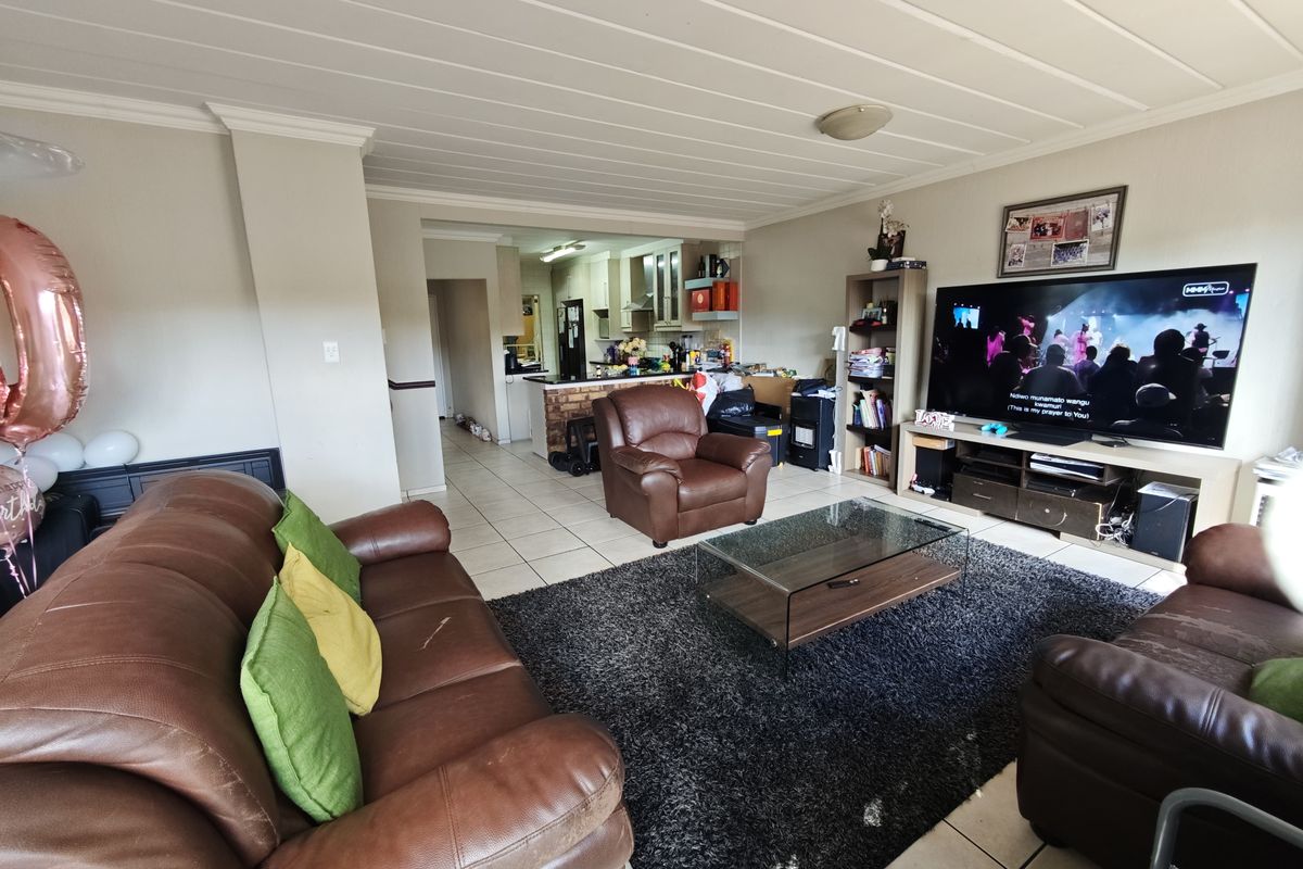 4 bedroom ,2 Bathroom Apartment for rent at Lorani Mews - Photo 4