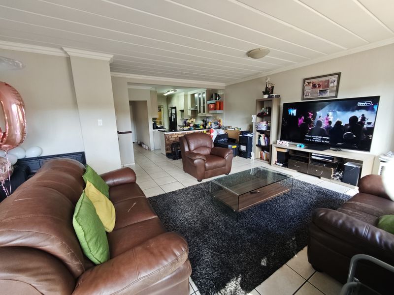 4 bedroom ,2 Bathroom Apartment for rent at Lorani Mews - Photo 5