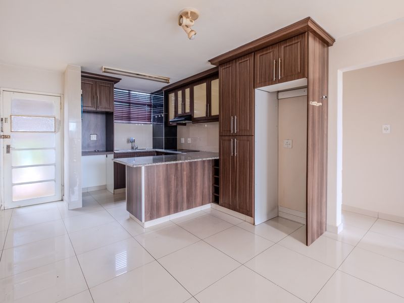 Apartment For Sale In Durban North - Photo 1