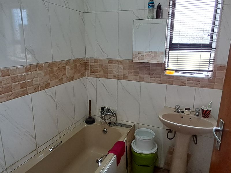 Charming 3-bedroom house for sale in Durnacol, Dannhauser—your perfect family home awaits! - Photo 10