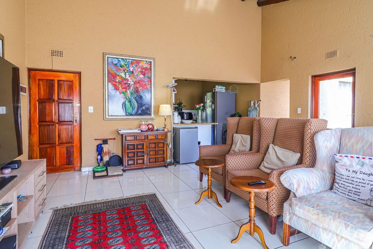 Charming 2-bedroom apartment for sale in vibrant Morningside, Sandton—your dream home awaits! - Photo 2
