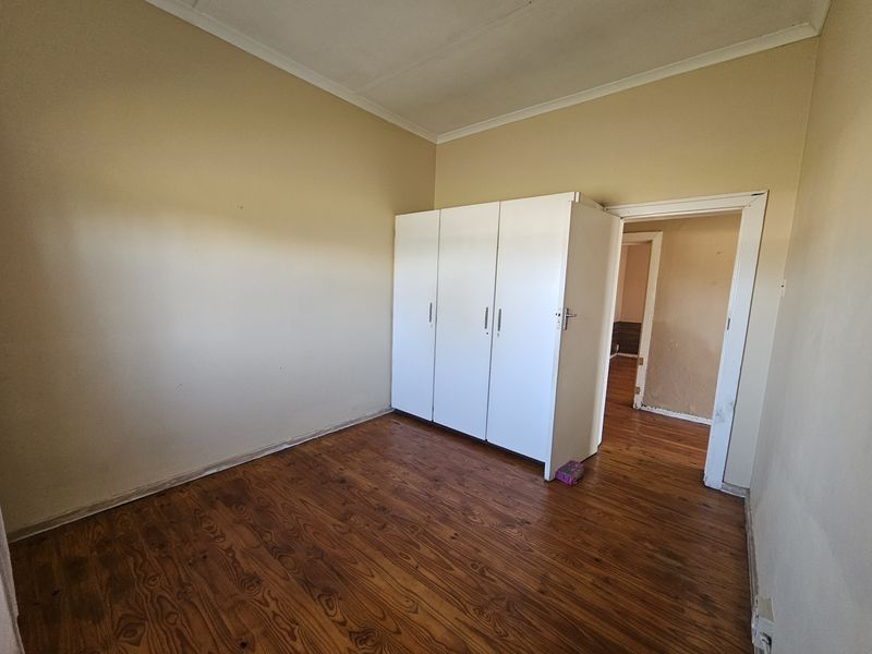 Cambridge West - Spacious Family Home Calling a Loving Family - Photo 7