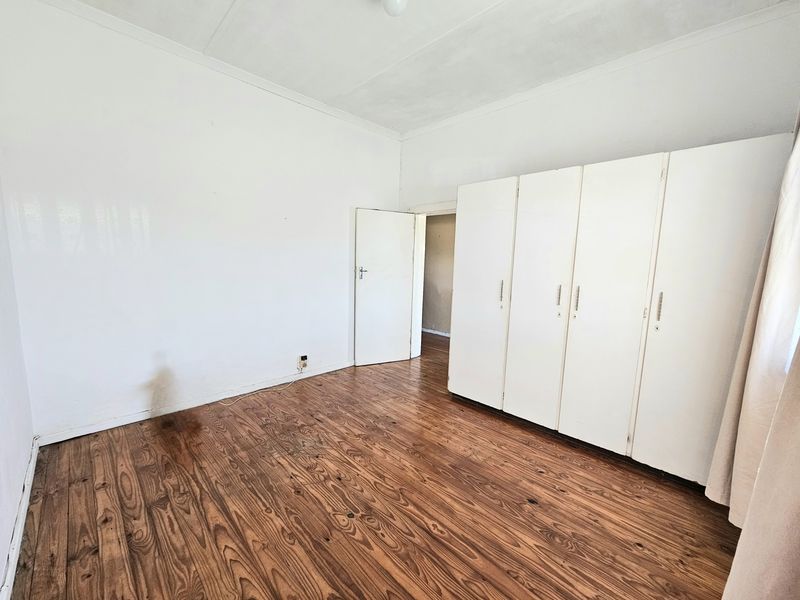 Cambridge West - Spacious Family Home Calling a Loving Family - Photo 6
