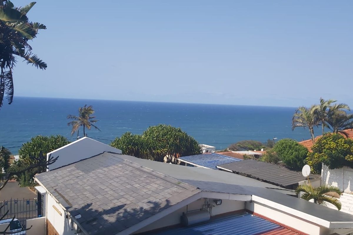 Brighton Beach Gem with Spectacular Sea Views - Photo 4