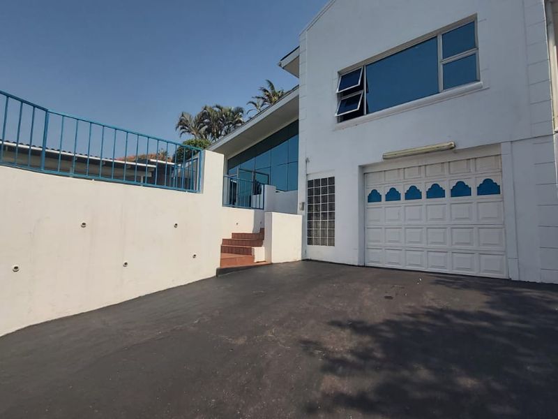Brighton Beach Gem with Spectacular Sea Views - Photo 3