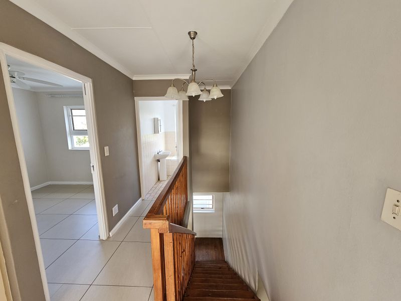 Bonza Bay - Lovely Duplex Townhouse in tranquil suburb - Photo 6