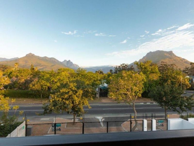 Apartment For Sale In Stellenbosch - Photo 2