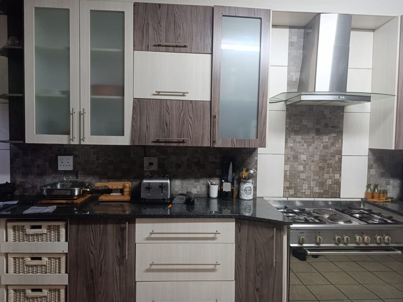 FAMILY HOME SITUATED IN A GOOD AREA  OF DEL JUDOR - Photo 2