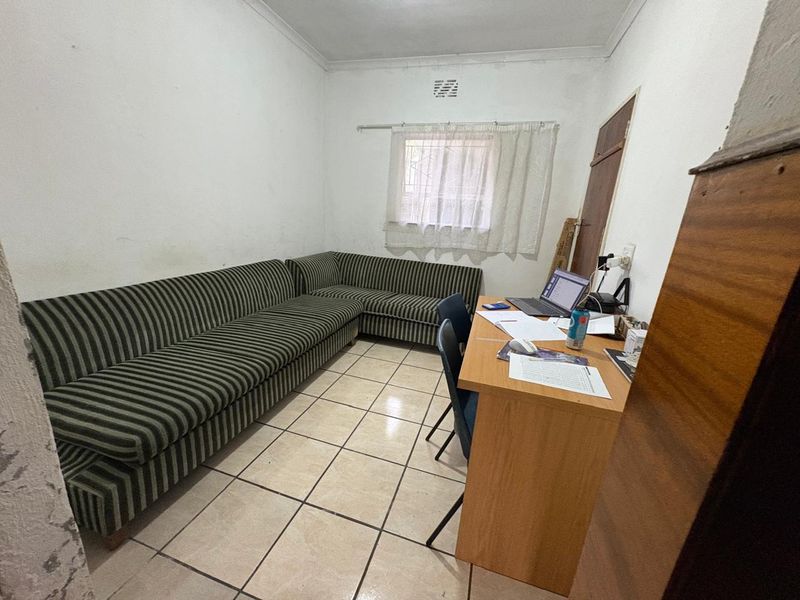 Spacious family home or investment opportunity in Rustdal - Photo 8
