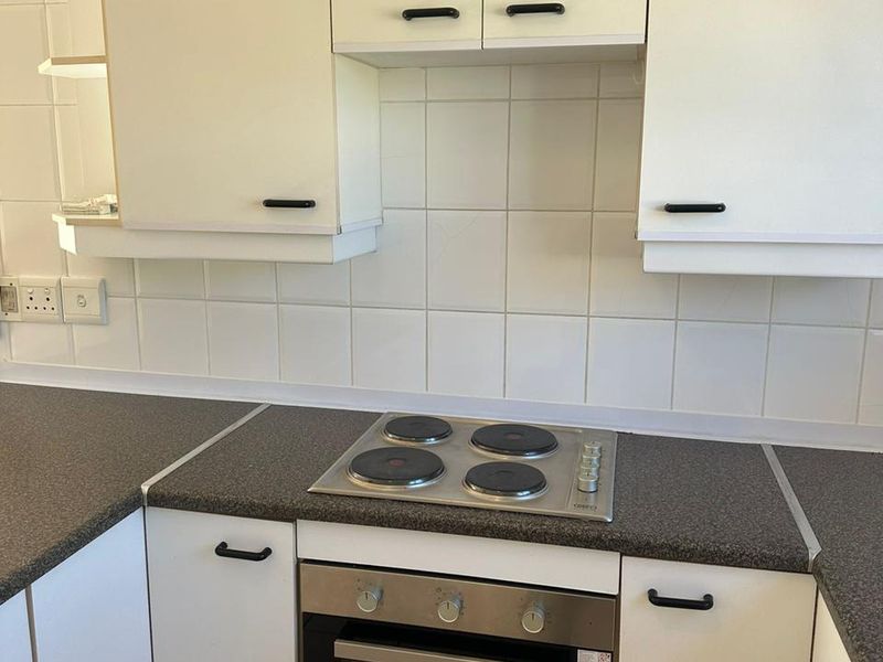 Cute 2 Bed House for Rent – Mount Villa - Photo 3