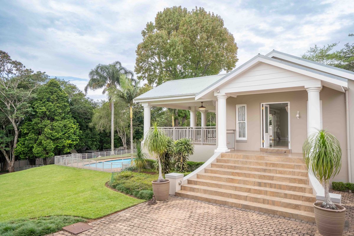Luxury Two Home Estate in Kloof’s Prestigious Blue Zone - Photo 4