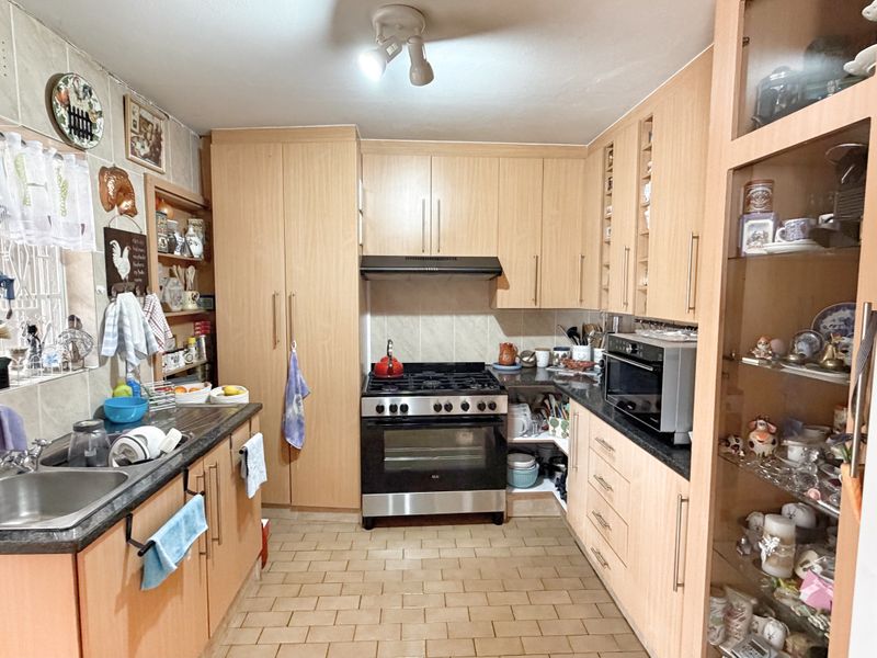 This stunning home offers comfort, safe, style, and convenience, making it perfect for families - Photo 10