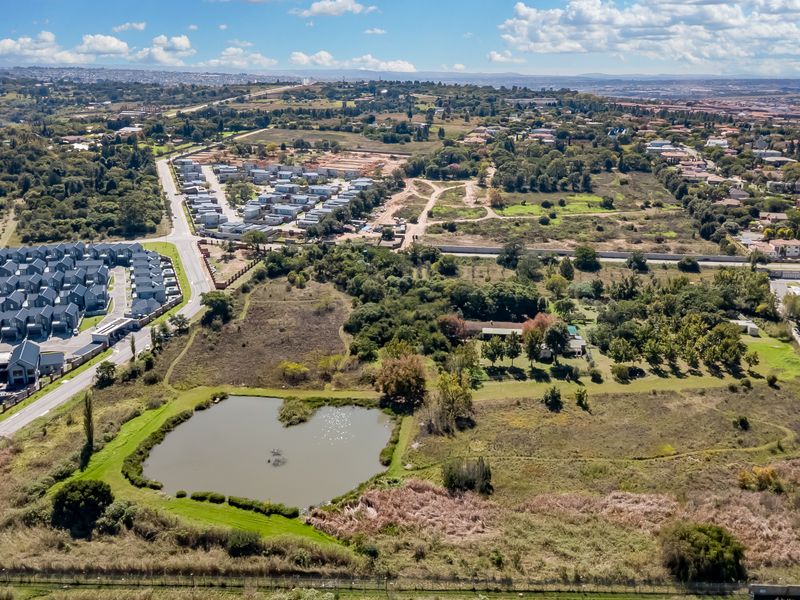 Starting to bid from R13 500 000.00 !!! Live Online Auction! Non-Distressed Auction - Photo 4